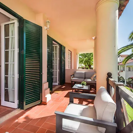 Spacious 3br In Vilamoura Old Village With Rooftop Bbq, Pools & Panoramic Views *